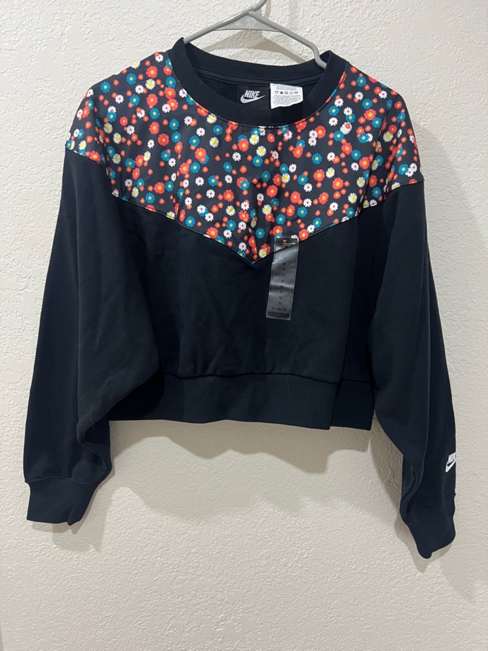 Nike Black Cropped Sweatshirt with Multicolor Floral Yoke